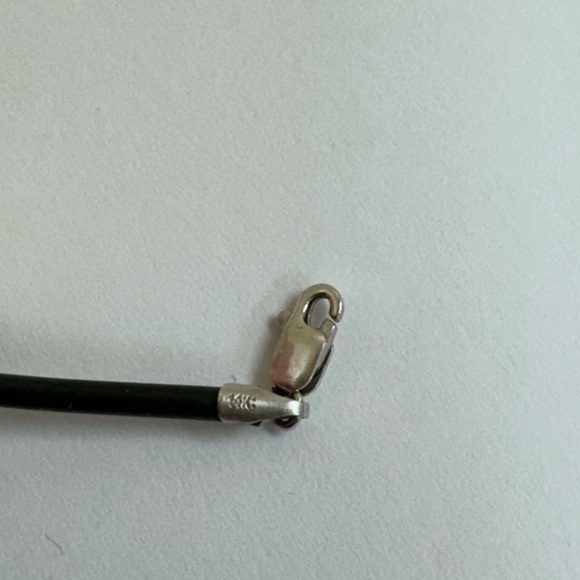 14k stamped white gold geometric pendant on a black rubber cord, gold clasp. - Picture 6 of 6